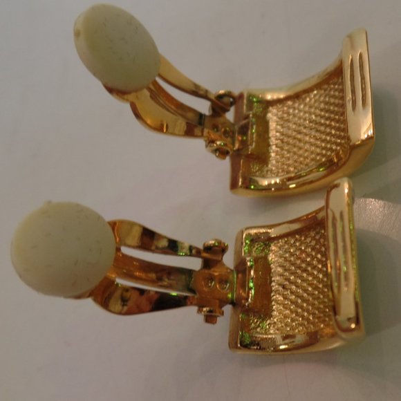 Vintage, Gold & Silvertone  Clip On Earrings by Premier USA. - Picture 10 of 12